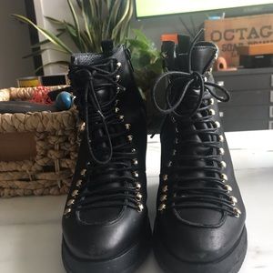 Jada Black Leather Laceup Wedge Ankle 
